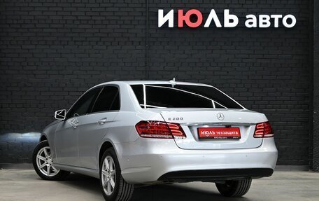 Mercedes-Benz E-Класс, 2013 год, 1 750 000 рублей, 4 фотография