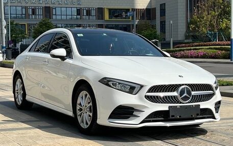 Mercedes-Benz A-Класс, 2021 год, 2 189 741 рублей, 2 фотография