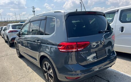 Volkswagen Touran III, 2022 год, 1 560 000 рублей, 5 фотография