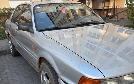 Mitsubishi Galant VIII, 1988 год, 215 000 рублей, 1 фотография