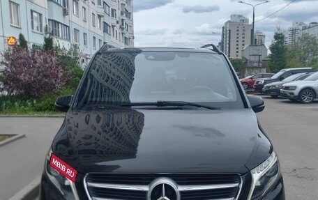 Mercedes-Benz V-Класс, 2018 год, 3 690 000 рублей, 1 фотография