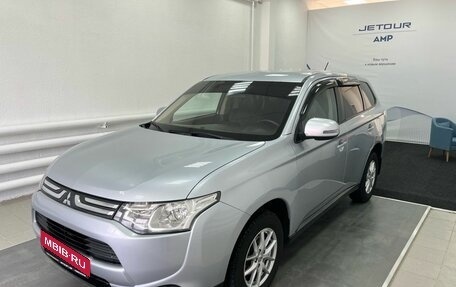 Mitsubishi Outlander III рестайлинг 3, 2013 год, 1 190 000 рублей, 1 фотография