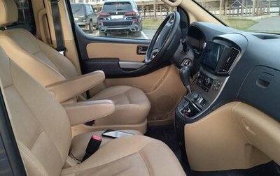 Hyundai Grand Starex Grand Starex I рестайлинг 2, 2019 год, 3 300 000 рублей, 1 фотография