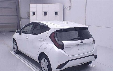 Toyota Aqua, 2021 год, 1 598 000 рублей, 1 фотография