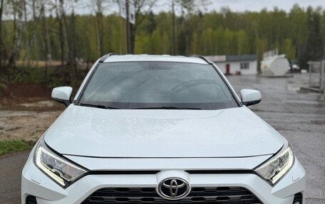 Toyota RAV4, 2021 год, 3 850 000 рублей, 1 фотография