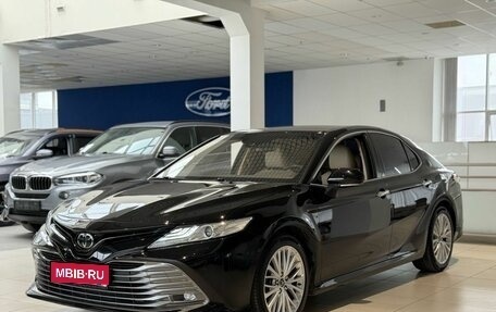 Toyota Camry, 2018 год, 2 555 000 рублей, 1 фотография
