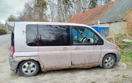 Honda Mobilio I, 2002 год, 110 000 рублей, 2 фотография