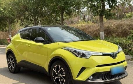 Toyota C-HR I рестайлинг, 2021 год, 1 680 000 рублей, 3 фотография