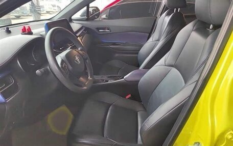 Toyota C-HR I рестайлинг, 2021 год, 1 680 000 рублей, 7 фотография