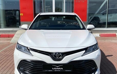 Toyota Camry, 2018 год, 2 590 000 рублей, 3 фотография