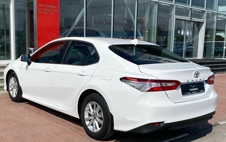 Toyota Camry, 2018 год, 2 590 000 рублей, 7 фотография