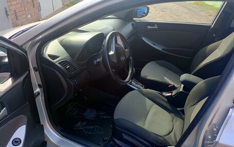 Hyundai Solaris II рестайлинг, 2011 год, 849 999 рублей, 5 фотография