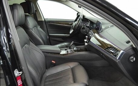 BMW 5 серия, 2019 год, 3 900 000 рублей, 9 фотография