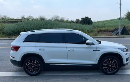 Skoda Kodiaq I, 2021 год, 1 700 007 рублей, 4 фотография