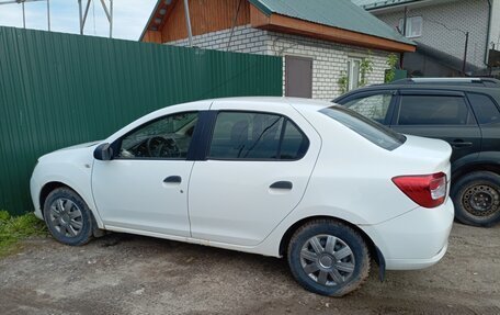 Renault Logan II, 2016 год, 450 000 рублей, 2 фотография
