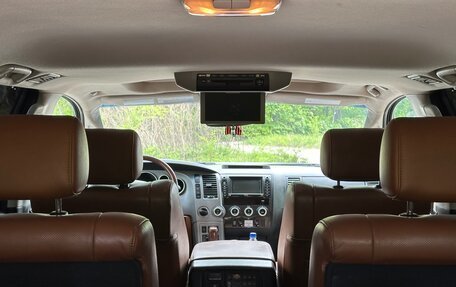 Toyota Sequoia II рестайлинг, 2011 год, 4 200 000 рублей, 12 фотография