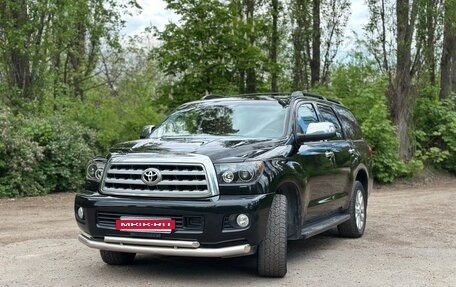 Toyota Sequoia II рестайлинг, 2011 год, 4 200 000 рублей, 3 фотография
