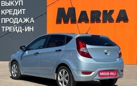 Hyundai Solaris II рестайлинг, 2012 год, 740 000 рублей, 2 фотография