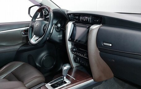 Toyota Fortuner II, 2019 год, 3 293 000 рублей, 9 фотография