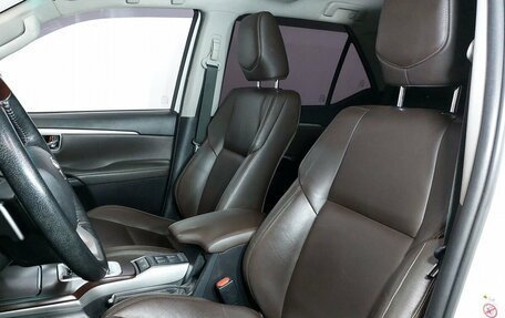 Toyota Fortuner II, 2019 год, 3 293 000 рублей, 10 фотография