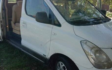 Hyundai Grand Starex Grand Starex I рестайлинг 2, 2008 год, 600 000 рублей, 3 фотография