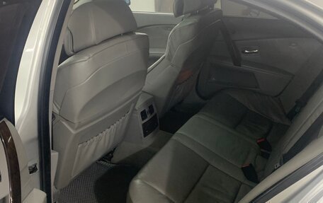 BMW 5 серия, 2004 год, 940 000 рублей, 6 фотография
