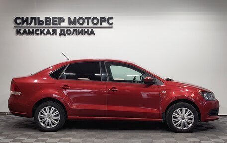 Volkswagen Polo VI (EU Market), 2013 год, 700 000 рублей, 4 фотография