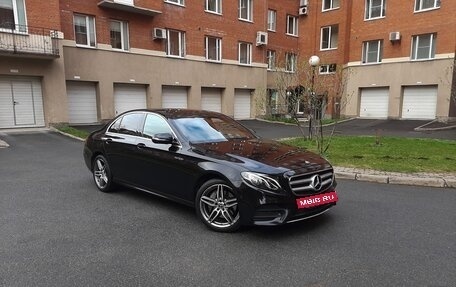 Mercedes-Benz E-Класс, 2019 год, 3 500 000 рублей, 4 фотография