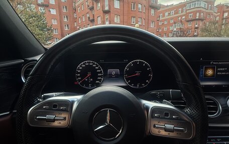 Mercedes-Benz E-Класс, 2019 год, 3 500 000 рублей, 13 фотография