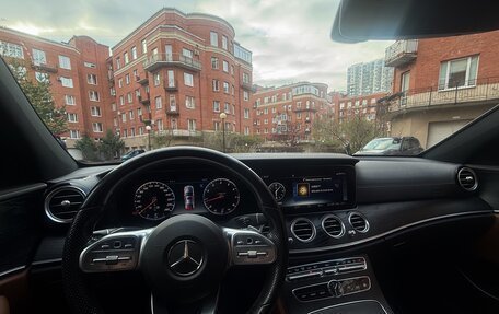 Mercedes-Benz E-Класс, 2019 год, 3 500 000 рублей, 15 фотография