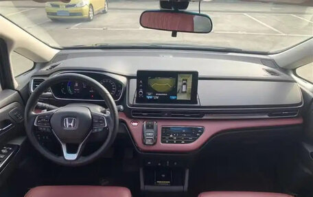 Honda Elysion, 2022 год, 3 220 000 рублей, 5 фотография