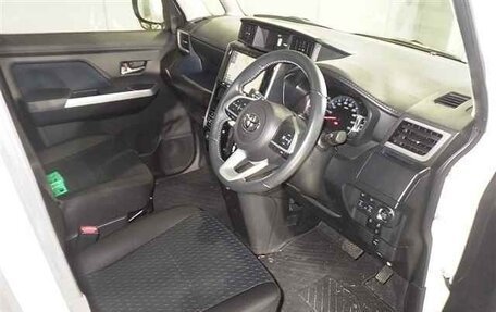 Toyota Roomy I, 2021 год, 1 169 000 рублей, 4 фотография