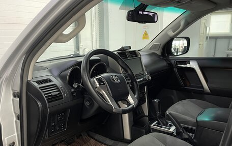 Toyota Land Cruiser Prado 150 рестайлинг 2, 2010 год, 2 479 000 рублей, 7 фотография