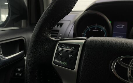 Toyota Land Cruiser Prado 150 рестайлинг 2, 2010 год, 2 479 000 рублей, 11 фотография