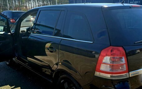 Opel Zafira B, 2011 год, 690 000 рублей, 10 фотография
