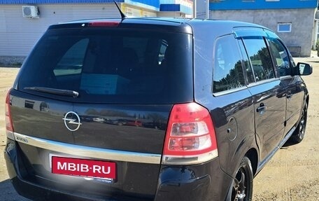 Opel Zafira B, 2011 год, 690 000 рублей, 3 фотография