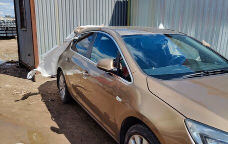 Opel Astra J, 2013 год, 400 000 рублей, 2 фотография