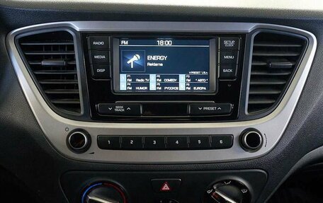 Hyundai Solaris II рестайлинг, 2017 год, 995 000 рублей, 7 фотография