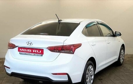 Hyundai Solaris II рестайлинг, 2017 год, 995 000 рублей, 4 фотография