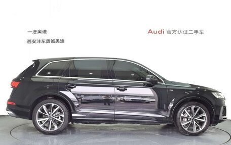 Audi Q7, 2022 год, 5 990 000 рублей, 4 фотография