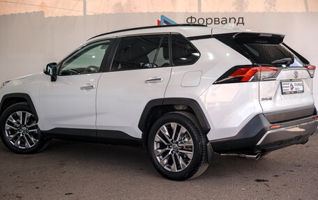 Toyota RAV4, 2020 год, 3 550 000 рублей, 4 фотография