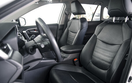 Toyota RAV4, 2020 год, 3 550 000 рублей, 7 фотография