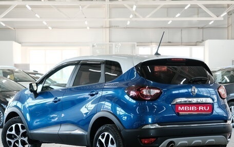 Renault Kaptur I рестайлинг, 2021 год, 1 999 000 рублей, 3 фотография
