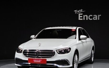 Mercedes-Benz E-Класс, 2021 год, 3 700 000 рублей, 2 фотография