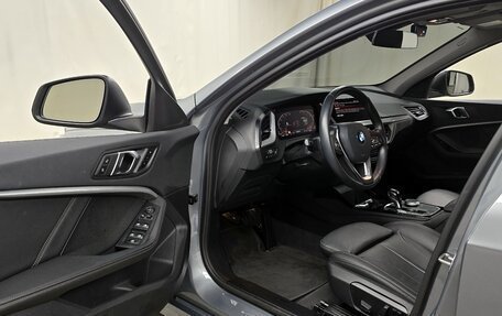 BMW 1 серия, 2022 год, 2 275 000 рублей, 5 фотография