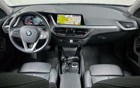 BMW 1 серия, 2022 год, 2 275 000 рублей, 7 фотография