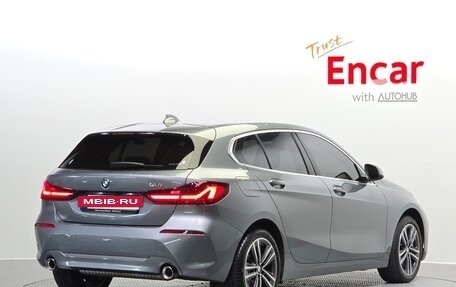 BMW 1 серия, 2022 год, 2 275 000 рублей, 3 фотография