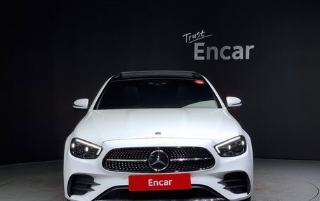 Mercedes-Benz E-Класс, 2021 год, 4 675 000 рублей, 2 фотография
