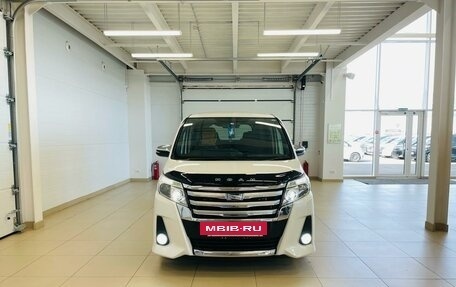 Toyota Noah III, 2014 год, 2 049 000 рублей, 9 фотография