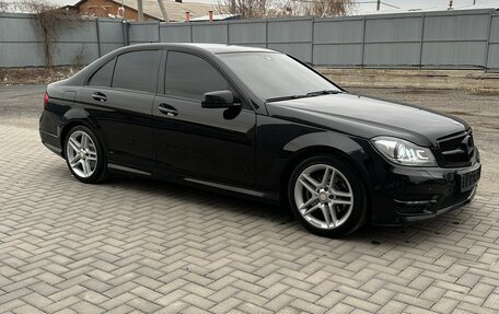 Mercedes-Benz C-Класс, 2011 год, 1 350 000 рублей, 2 фотография